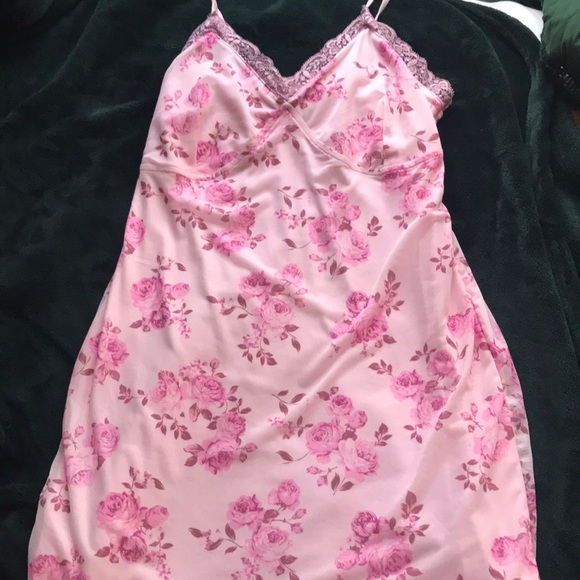 dress - Picture 1 of 4